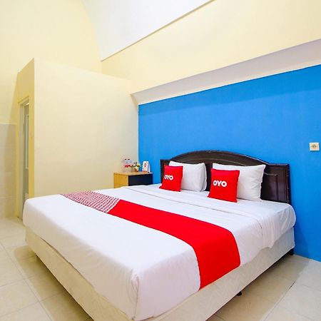 Oyo Life 1643 Grand Monica Hotel Maguwo Luaran gambar