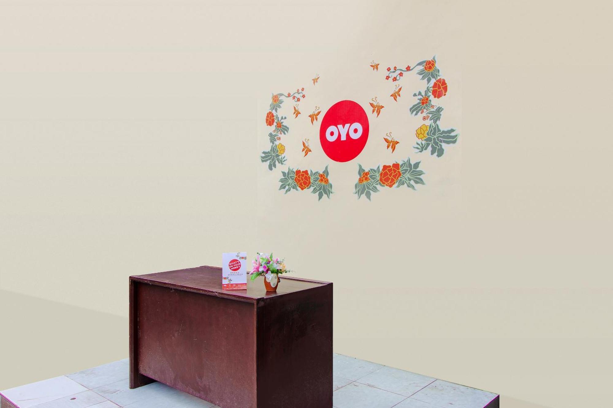 Oyo Life 1643 Grand Monica Hotel Maguwo Luaran gambar