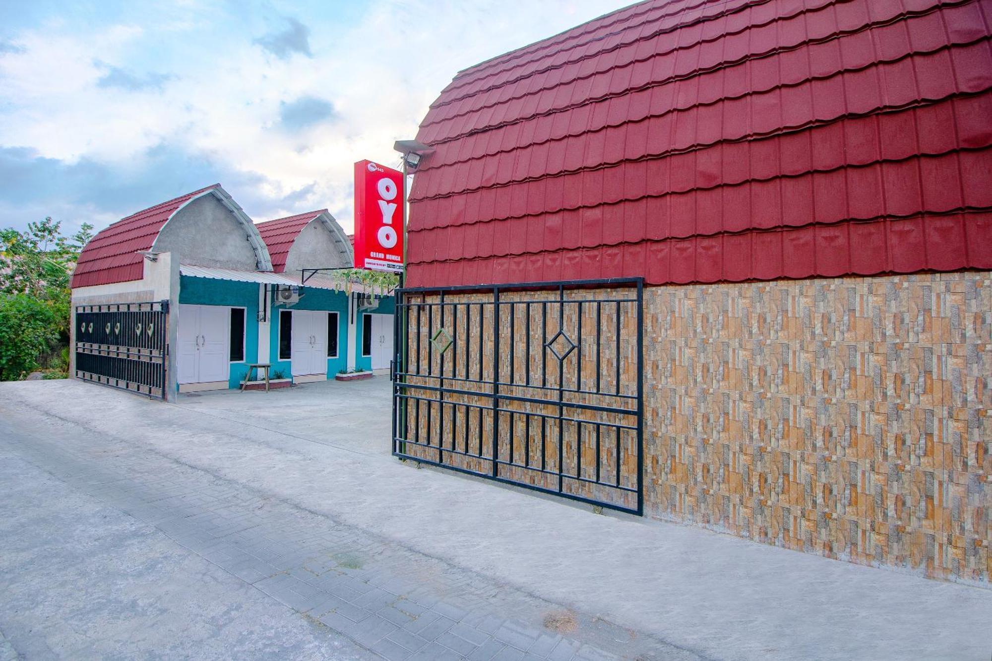 Oyo Life 1643 Grand Monica Hotel Maguwo Luaran gambar