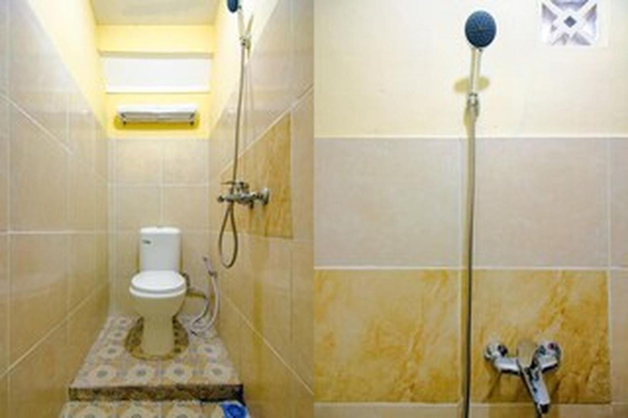 Oyo Life 1643 Grand Monica Hotel Maguwo Luaran gambar